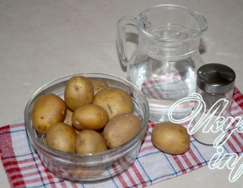 Как приготовить картофель в микроволновке быстро. Как испечь картофель в микроволновке.