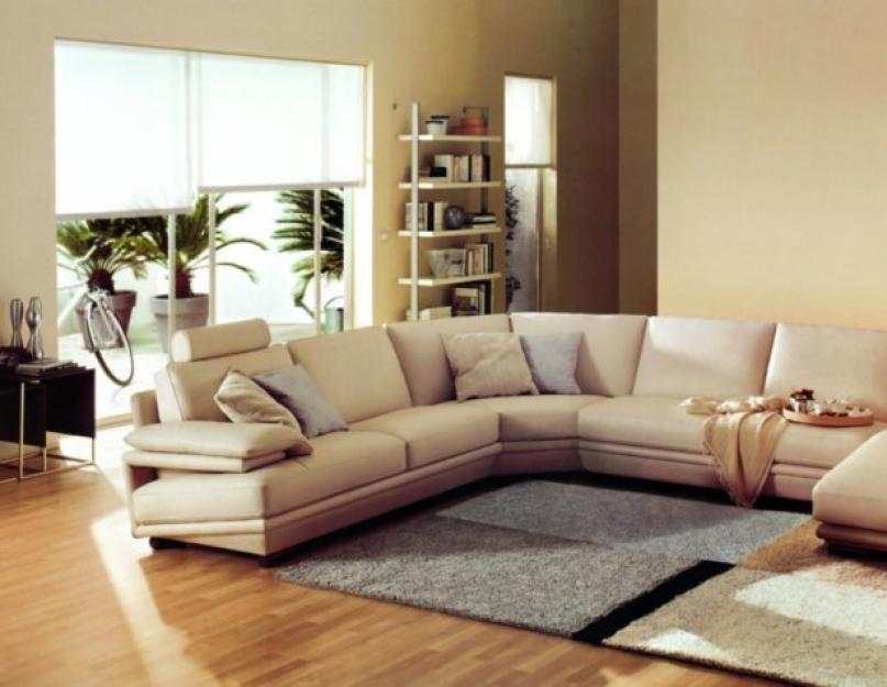 Интерьер комнаты с бежевым диваном. «Бежевый диван в интерьере: воплощение элегантности