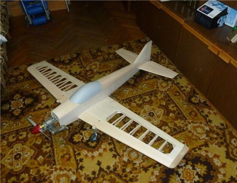 Модели самолетов из фанеры своими руками чертежи. Как построить самолет из дерева