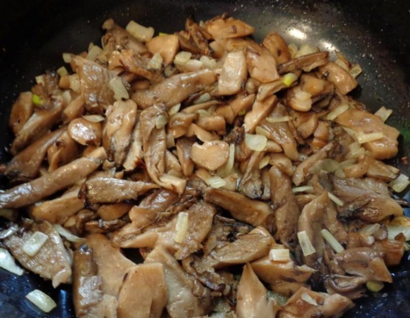 Жареный картофель с вешенками. Как готовить жареные грибы вешенки с картошкой