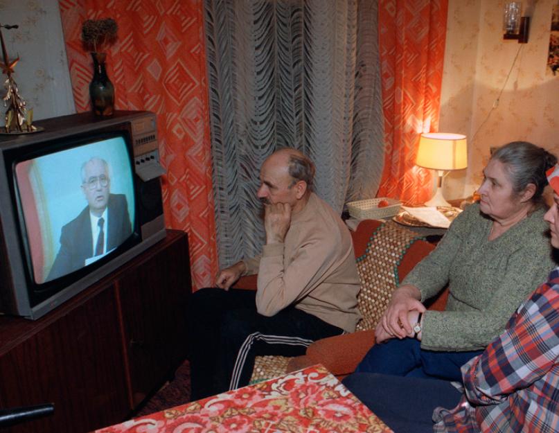 Президент ссср м.с. горбачев подписал акт об отставке