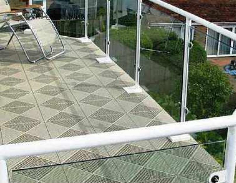 Керамогранит на балкон на пол. Плитка на балкон: критерии выбора и способы укладки