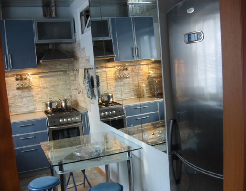 Мебель для кухни в хрущевке с холодильником. Идеи дизайна маленькой кухни в хрущевке (65 фото)