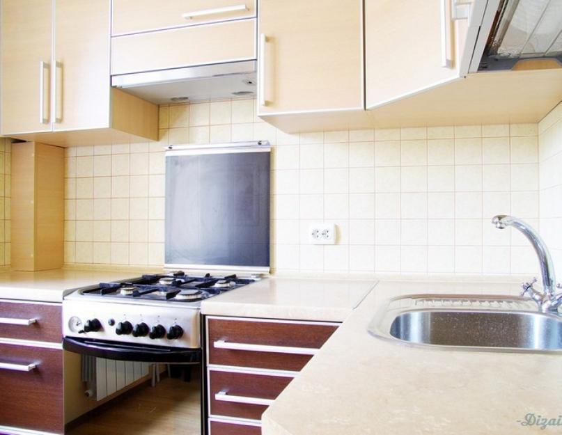 Дизайн маленькой кухни в панельной хрущевке. Как обустроить кухню в хрущевке – оптимальные решения