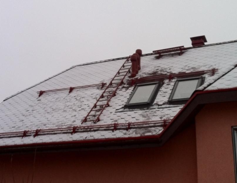 Правильная установка снегозадержателей на крыше бугели. Виды и монтаж снегозадержателей на профнастил