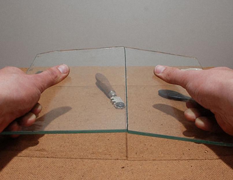 Технология резки стекла в домашних условиях. Как отрезать стекло без стеклореза: пошаговая инструкция, способы и рекомендации