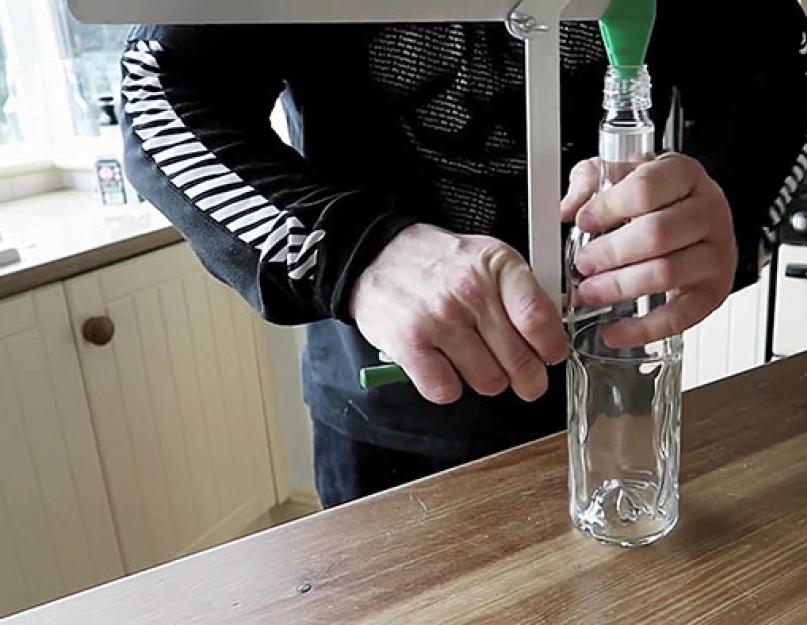 Разрезать стеклянную бутылку ниткой. Как разрезать стеклянную бутылку ниткой