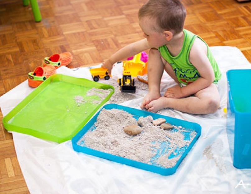 Как сделать из синего песка человеком. Детский кинетический нерассыпающийся песок для лепки: что это такое и в чем отличия от других видов? Мнение врачей о песке-кинетике