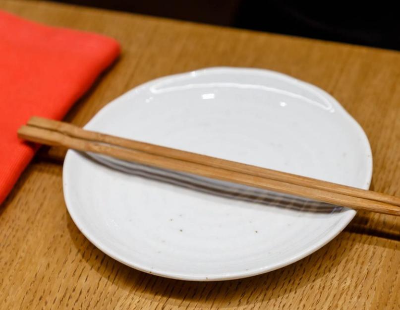Пользоваться палочками для еды. Как правильно пользоваться китайскими палочками для еды