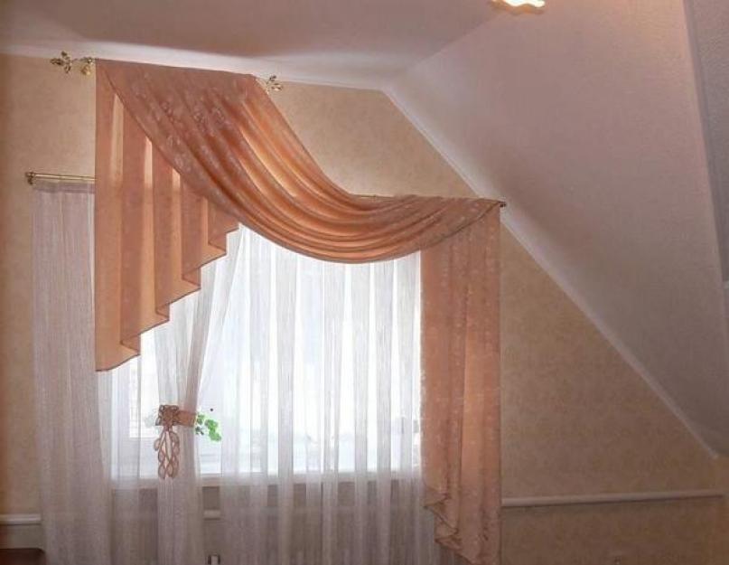Оформление окон шторами — варианты с фото. Оформление окна шторами в гостиной в современном стиле фото