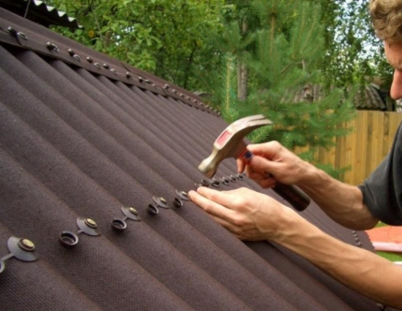Ремонт крыши дома своими руками. Как сделать качественный ремонт кровли своими руками: грамотное устранение протечек