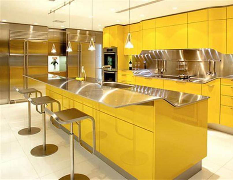 Черная кухня с желтым фартуком. Дизайн желто-зеленой кухни: сочетание цвета, реальные фото