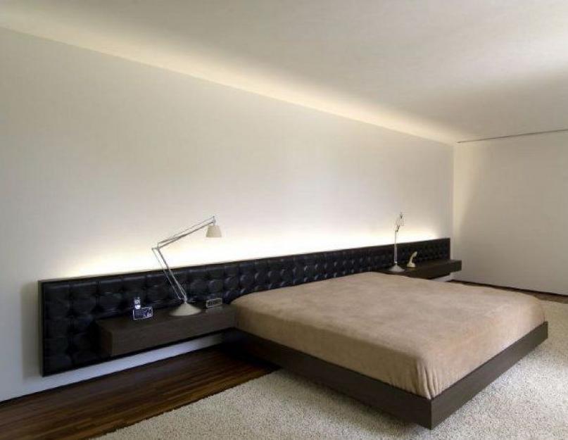 Маленькая спальня со шкафами в изголовье кровати. Кровать с полкой: нестандартные решения обустройства спального места (21 фото)