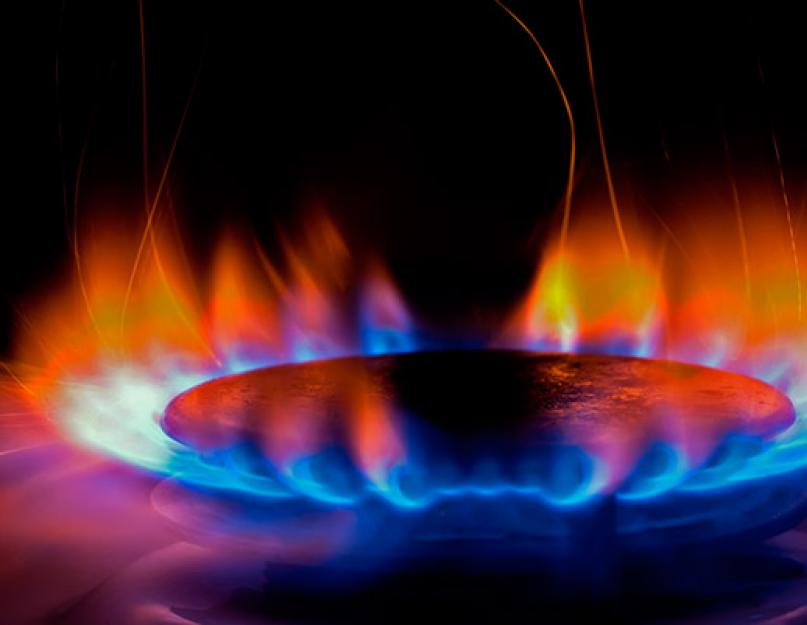 Если пламя газовой горелки оранжевое. Почему газ начинает гореть оранжевым пламенем вместо синего? 