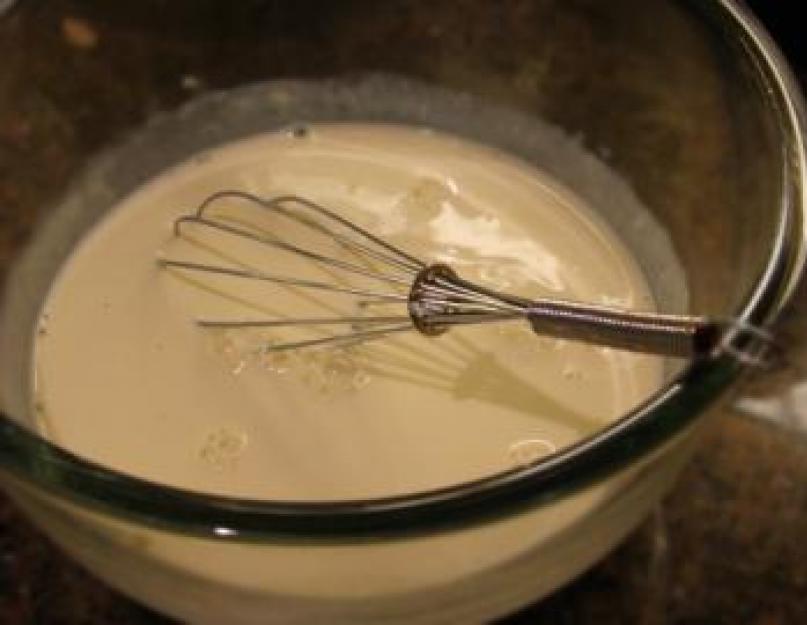 Тесто для блинов прилипает к сковороде. Почему прилипает тесто для блинов. Почему блины прилипают к сковороде что делать. Почему прилипают блины к сковороде на молоке что делать. Почему может прилипать тесто блинов.