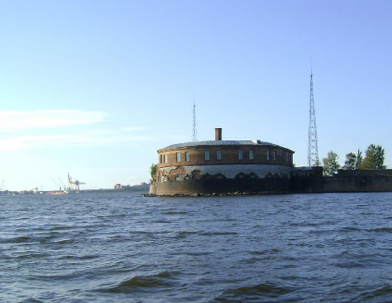 Форты Кронштадта - Форт «Император Пётр I» («Цитадель»). Форт петр i, морские прогулки к фортам на катере, рыбалка, на форт